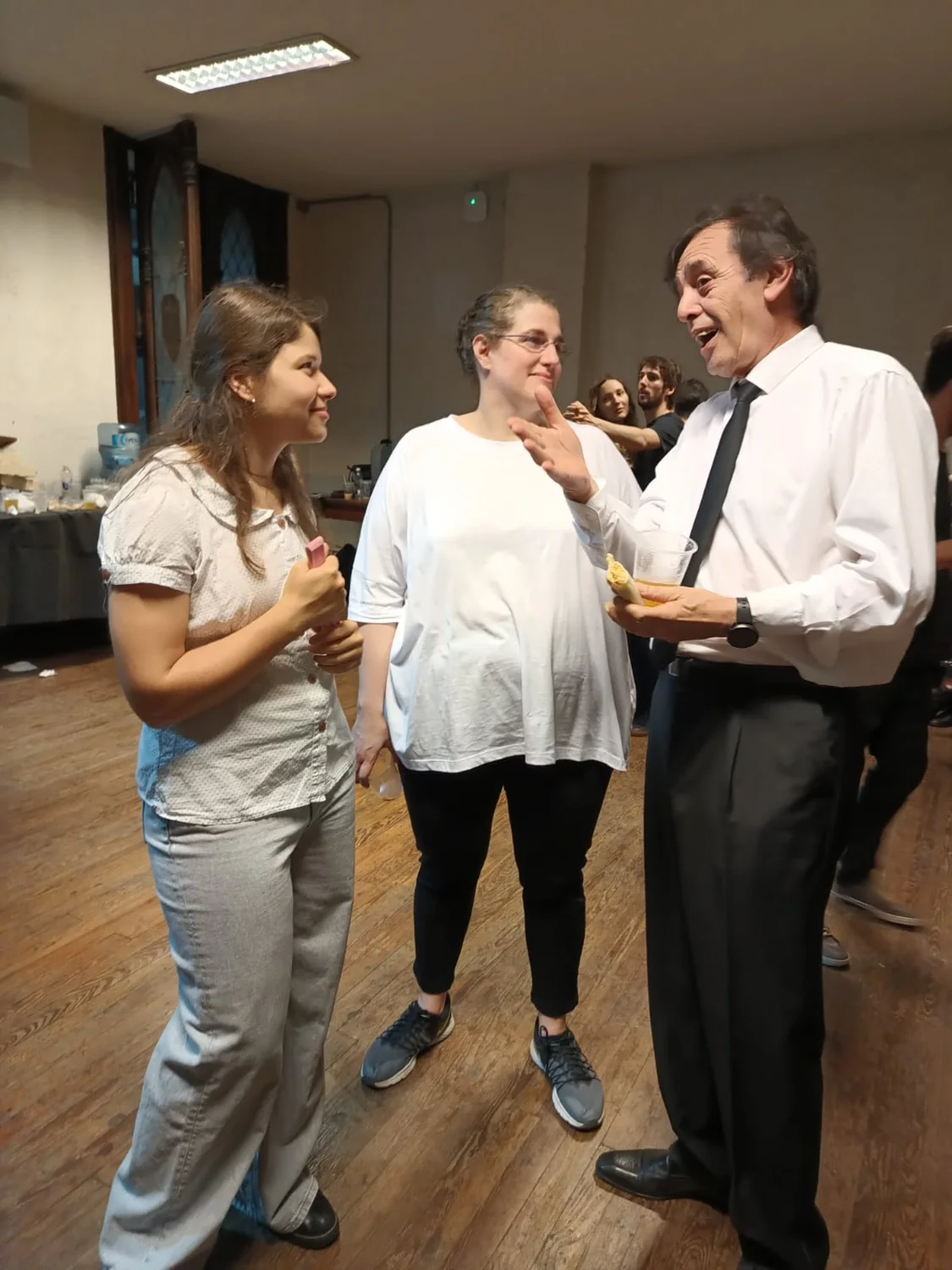 Un momento compartido fuera del escenario.