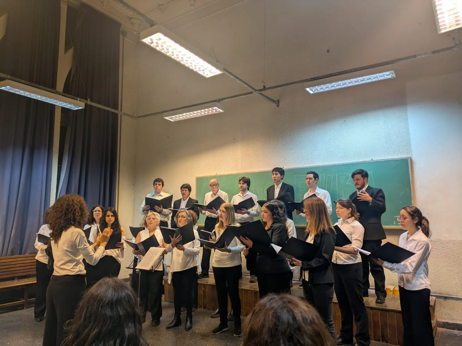 Una presentación coral fuera del ciclo de Las Heras.